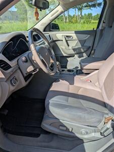 2013 Chevrolet Traverse LTZ - Photo 13 - Smithfield, NC 27577