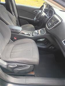 2015 Chrysler 200 Limited   - Photo 17 - Smithfield, NC 27577