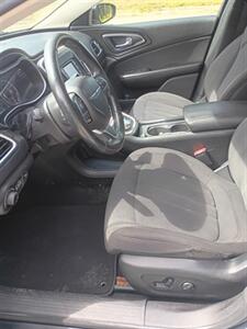 2015 Chrysler 200 Limited   - Photo 13 - Smithfield, NC 27577