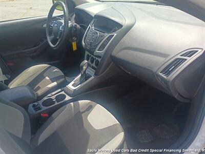 2014 Ford Focus SE - Photo 18 - Smithfield, NC 27577