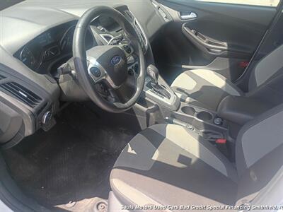 2014 Ford Focus SE - Photo 14 - Smithfield, NC 27577