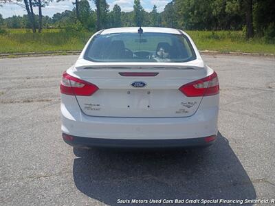 2014 Ford Focus SE - Photo 6 - Smithfield, NC 27577