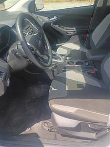 2014 Ford Focus SE - Photo 13 - Smithfield, NC 27577
