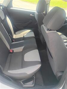 2014 Ford Focus SE - Photo 16 - Smithfield, NC 27577