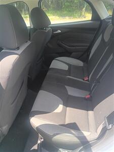 2014 Ford Focus SE - Photo 15 - Smithfield, NC 27577
