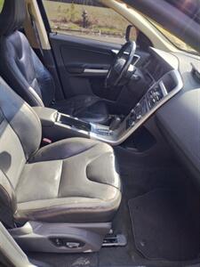 2010 Volvo XC60 3.2   - Photo 17 - Smithfield, NC 27577