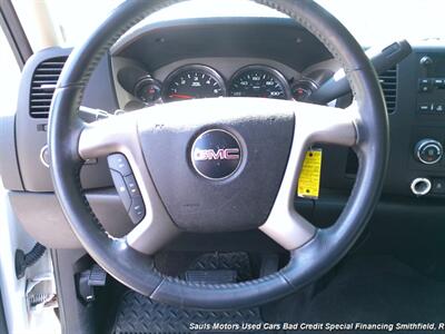 2011 GMC Sierra 1500 SLE   - Photo 10 - Smithfield, NC 27577