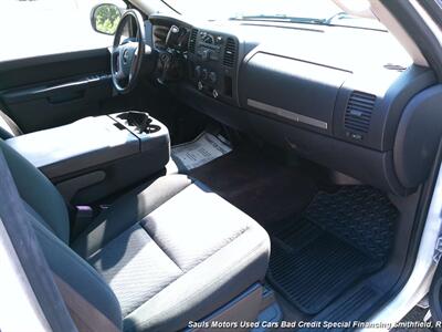 2011 GMC Sierra 1500 SLE   - Photo 17 - Smithfield, NC 27577