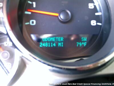 2011 GMC Sierra 1500 SLE   - Photo 11 - Smithfield, NC 27577