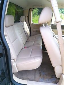 2012 GMC Sierra 1500 SLE   - Photo 17 - Smithfield, NC 27577