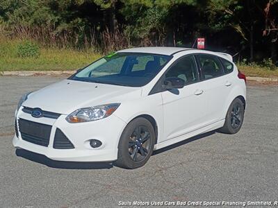 2012 Ford Focus SE   - Photo 1 - Smithfield, NC 27577