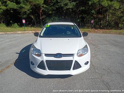 2012 Ford Focus SE   - Photo 2 - Smithfield, NC 27577