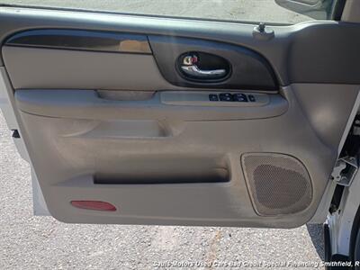 2004 GMC Envoy SLE - Photo 9 - Smithfield, NC 27577