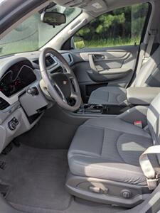 2017 Chevrolet Traverse LT - Photo 12 - Smithfield, NC 27577