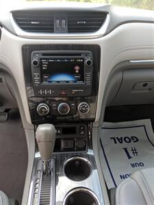 2017 Chevrolet Traverse LT - Photo 11 - Smithfield, NC 27577