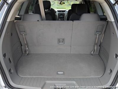 2017 Chevrolet Traverse LT - Photo 16 - Smithfield, NC 27577