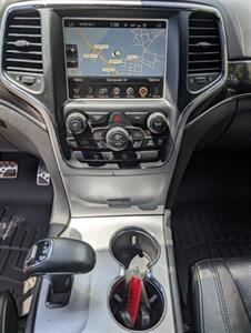 2015 Jeep Grand Cherokee Overland   - Photo 12 - Smithfield, NC 27577