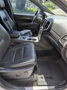 2015 Jeep Grand Cherokee Overland   - Photo 19 - Smithfield, NC 27577