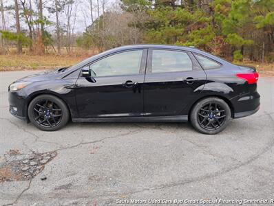 2016 Ford Focus SE   - Photo 8 - Smithfield, NC 27577