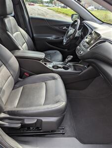 2021 Chevrolet Malibu LT - Photo 17 - Smithfield, NC 27577
