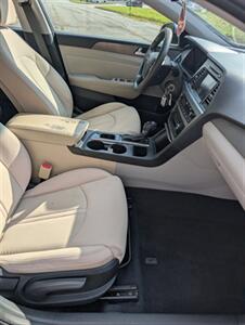 2016 Hyundai SONATA Sport - Photo 17 - Smithfield, NC 27577