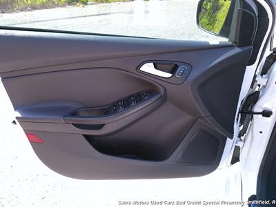 2016 Ford Focus RS   - Photo 9 - Smithfield, NC 27577