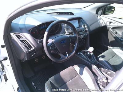 2016 Ford Focus RS   - Photo 14 - Smithfield, NC 27577