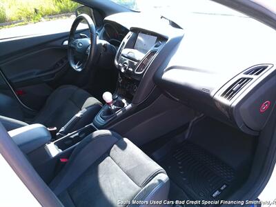 2016 Ford Focus RS   - Photo 18 - Smithfield, NC 27577