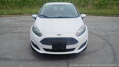 2019 Ford Fiesta SE   - Photo 2 - Smithfield, NC 27577