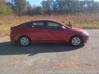 2017 Hyundai ELANTRA SE - Photo 4 - Smithfield, NC 27577