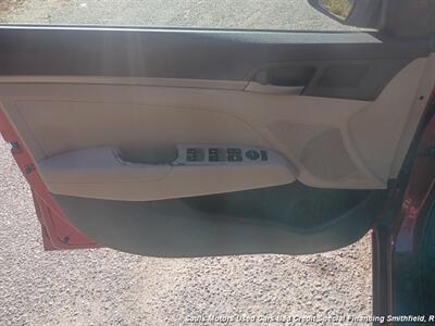 2017 Hyundai ELANTRA SE - Photo 9 - Smithfield, NC 27577