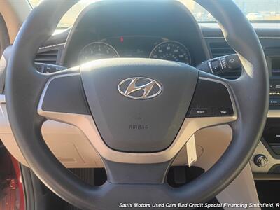 2017 Hyundai ELANTRA SE - Photo 10 - Smithfield, NC 27577