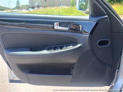 2013 Hyundai Genesis 3.8L   - Photo 9 - Smithfield, NC 27577