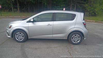 2020 Chevrolet Sonic LT   - Photo 8 - Smithfield, NC 27577