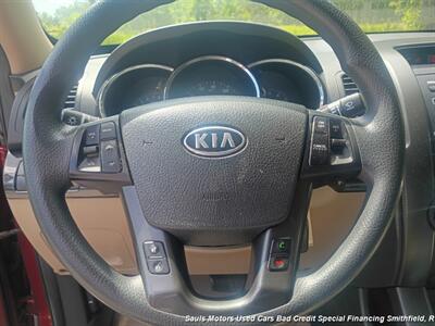 2011 Kia Sorento LX - Photo 10 - Smithfield, NC 27577