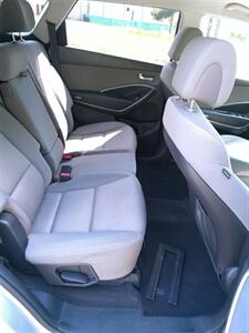 2016 Hyundai SANTA FE SE   - Photo 17 - Smithfield, NC 27577