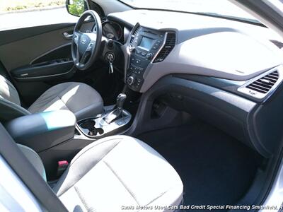 2016 Hyundai SANTA FE SE   - Photo 19 - Smithfield, NC 27577