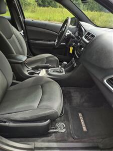 2014 Dodge Avenger SE   - Photo 16 - Smithfield, NC 27577