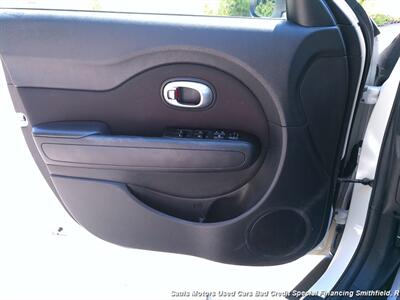 2015 Kia Soul +   - Photo 9 - Smithfield, NC 27577