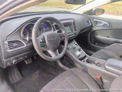 2016 Chrysler 200 Limited   - Photo 13 - Smithfield, NC 27577