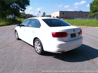2012 Volkswagen Jetta SE PZEV   - Photo 7 - Smithfield, NC 27577