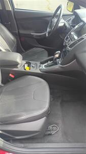 2014 Ford Focus Titanium   - Photo 17 - Smithfield, NC 27577