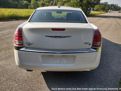 2013 Chrysler 300 Series S   - Photo 6 - Smithfield, NC 27577