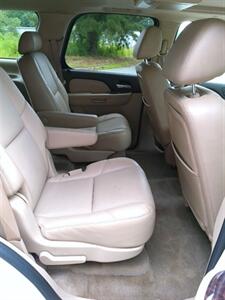 2009 GMC Yukon Denali   - Photo 16 - Smithfield, NC 27577