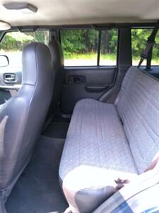 2000 Jeep Cherokee Sport   - Photo 15 - Smithfield, NC 27577
