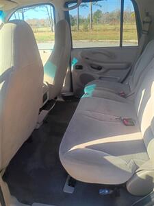 2002 Ford Expedition XLT - Photo 15 - Smithfield, NC 27577