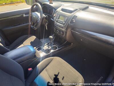 2014 Kia Sorento LX - Photo 17 - Smithfield, NC 27577