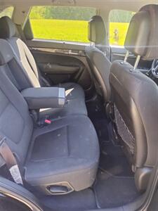2014 Kia Sorento LX - Photo 15 - Smithfield, NC 27577