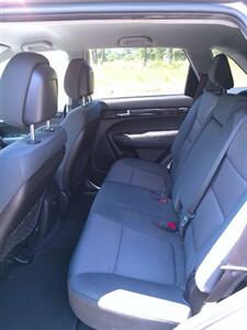 2013 Kia Sorento LX   - Photo 15 - Smithfield, NC 27577