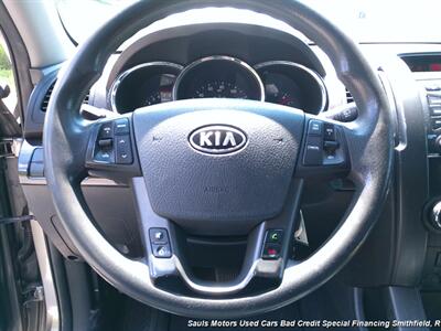 2013 Kia Sorento LX   - Photo 10 - Smithfield, NC 27577
